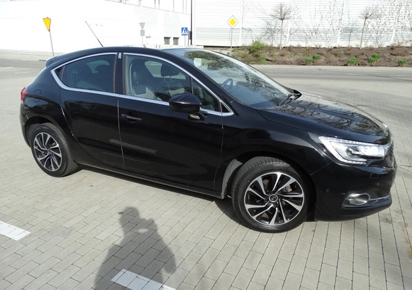 Citroen DS4 cena 45000 przebieg: 155300, rok produkcji 2017 z Góra małe 781